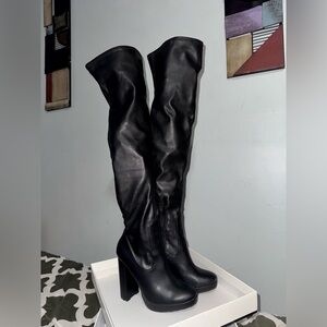 Elegant Black Knee-High Women's Aldo Boots  size 6 (Dallobrelia boots)